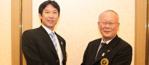 日本水泳連盟会長に 鈴木大地氏が就任 トピックス 公益財団法人日本水泳連盟